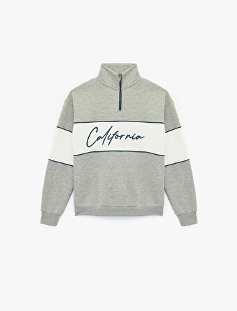 Oversize Şardonlu Renk Bloklu Kolej Baskılı Yarım Fermuarlı Sweatshirt