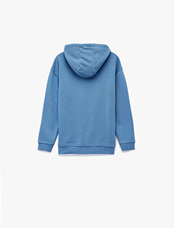 Aplike Detaylı Uzun Kollu Kapşonlu Sweatshirt