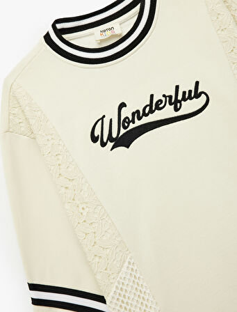 Şardonlu Uzun Kollu Bisiklet Yaka Dantel Detaylı Baskılı Oversize Sweatshirt