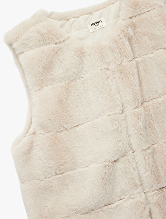 Peluş Detaylı Kolsuz Bisiklet Yaka Peluş Yelek