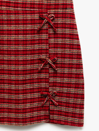 Fiyonk Detaylı Kısa Kollu Bisiklet Yaka Ekoseli Elbise