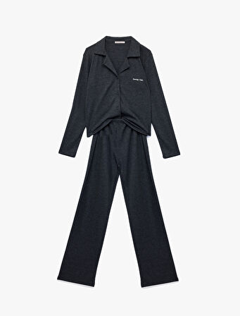 Rahat Kalıp Uzun Kollu Klasik Yaka Düğmeli Pijama Takımı