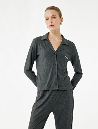 Rahat Kalıp Uzun Kollu Klasik Yaka Düğmeli Pijama Takımı