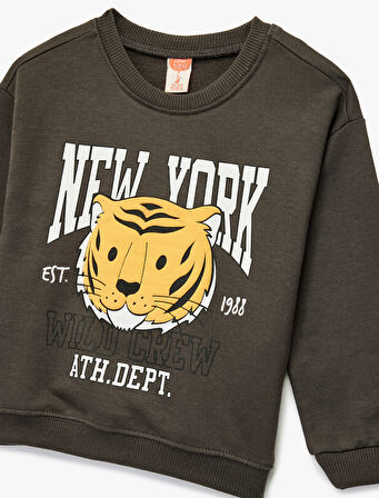 Şardonlu Uzun Kollu Bisiklet Yaka Kaplan Baskılı Sweatshirt