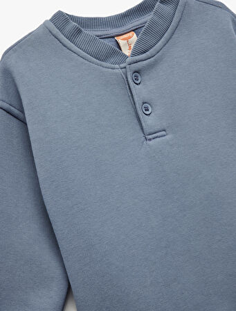 Düğme Detaylı Uzun Kollu Bisiklet Yaka Basic Sweatshirt