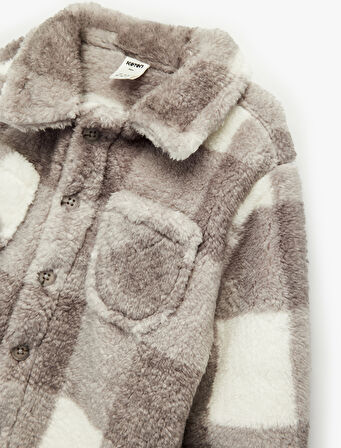 Uzun Kollu Cepli Düğme Detaylı Ekoseli Peluş Mont