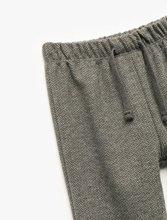 Desenli Viskon Karışımlı Beli Bağcıklı Pantolon