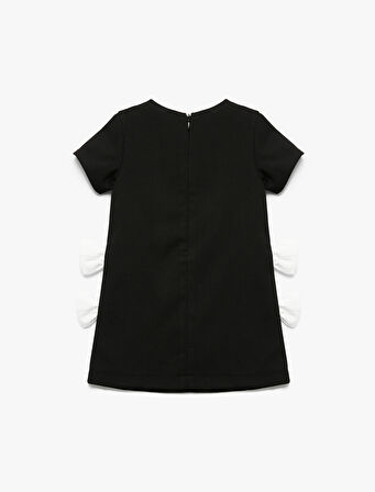 Kısa Kollu Fiyonk Detaylı Bisiklet Yaka Elbise