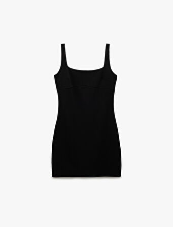 Kolsuz Slim Fit Kare Yaka Askılı Mini Elbise