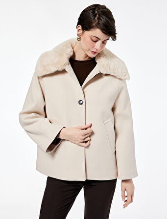 Uzun Kollu Cepli Düğmeli Çıkarılabilir Suni Kürk Yakalı Kaşe Kaban