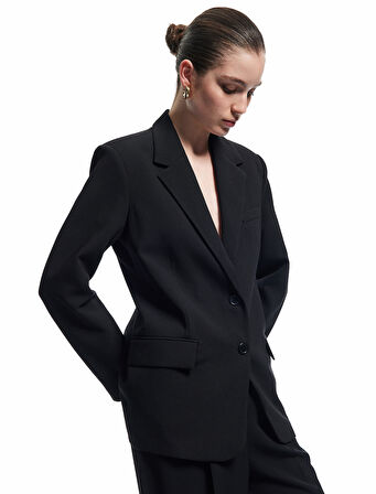 Krep Kumaş Cepli Düğmeli Uzun Kollu Kruvaze Oversize Blazer Ceket
