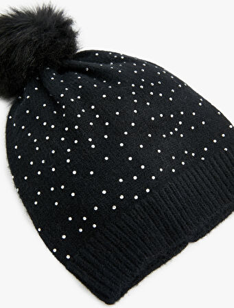 Ponpon Detaylı Katlı Triko Taşlı Bere