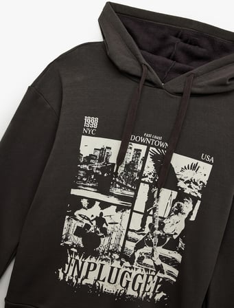 Şardonlu Uzun Kollu Kapüşonlu Baskılı Oversize Sweatshirt