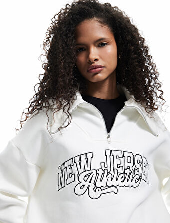 Şardonlu Uzun Kollu Yarım Fermuarlı Yaka Nakışlı Oversize Sweatshirt