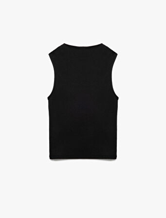 Basic Slim Fit Dik Yaka Modal Kolsuz Bluz