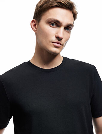 Kısa Kollu Bisiklet Yaka Basic Slim Fit Tişört