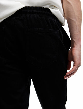 Pamuklu Cep Detaylı Beli Bağcıklı Jean Pantolon