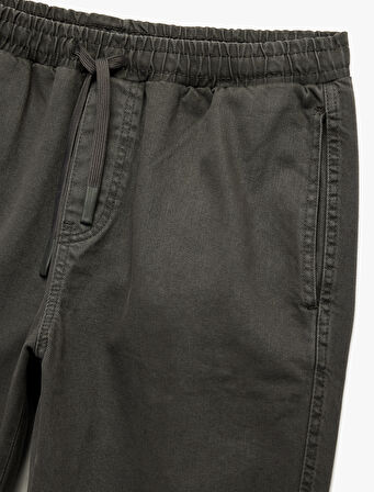 Cep Detaylı Pamuklu Straight Fit Beli Bağcıklı Rahat Kesim Gabardin Pantolon