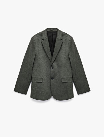 Uzun Kollu Kapaklı Cep Detaylı Düğmeli Slim Fit Mono Yaka Blazer Ceket