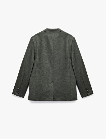 Uzun Kollu Kapaklı Cep Detaylı Düğmeli Slim Fit Mono Yaka Blazer Ceket