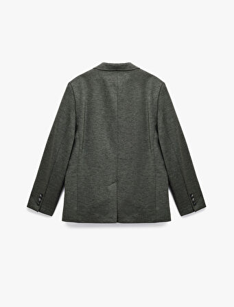 Uzun Kollu Kapaklı Cep Detaylı Düğmeli Slim Fit Mono Yaka Blazer Ceket