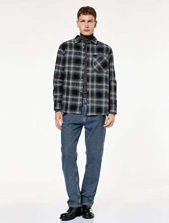 Regular Fit Düğmeli Uzun Kollu Cepli Klasik Yaka Oduncu Gömleği