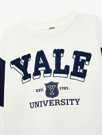 Uzun Kollu Rahat Kesim Bisiklet Yaka Şardonlu Nakışlı Lisanslı Yale Sweatshirt