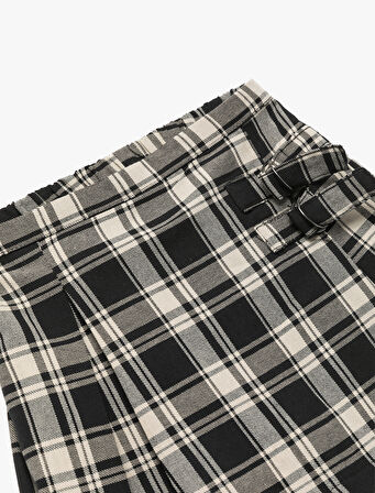 Pamuklu Metal Tokalı Ekoseli Şort Etek