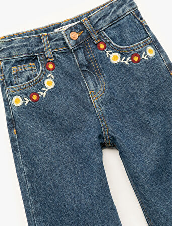 Yüksek Bel Pamuklu Bol Kalıp Çiçek İşlemeli Geniş Paça Denim Pantolon