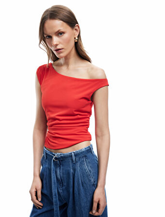 Asimetrik Yaka Drape Detaylı Kolsuz Bluz