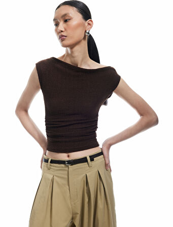 Bürümcük Drapeli Asimetrik Degaje Yaka Kolsuz Bluz