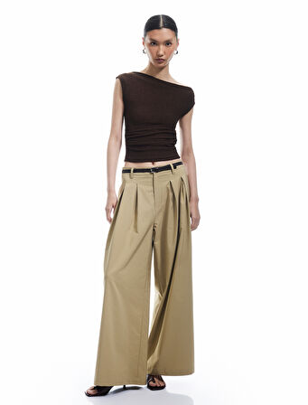 Bürümcük Drapeli Asimetrik Degaje Yaka Kolsuz Bluz