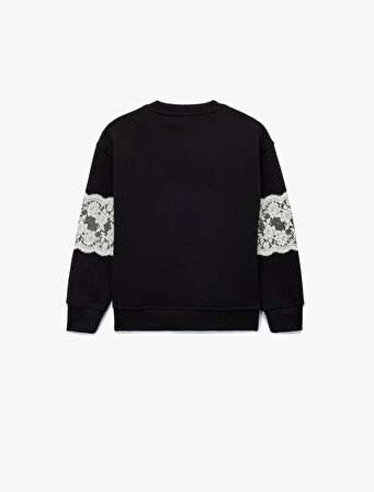 Uzun Kollu Bisiklet Yaka İşlemeli Sweatshirt