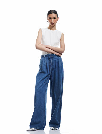 Yüksek Bel Geniş Paça Kemer Detaylı Pileli Jean Pantolon