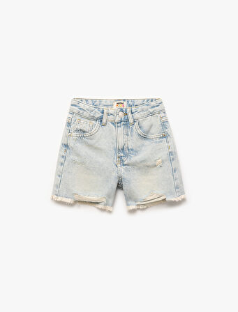 Pamuklu Bol Kalıp Saçaklı Paça Denim Şort