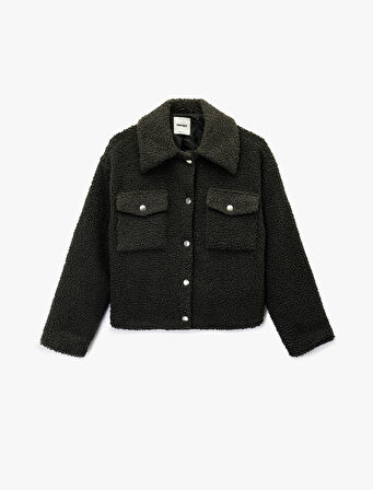 Düğmeli Uzun Kollu Kapaklı Cep Detaylı Peluş Ceket