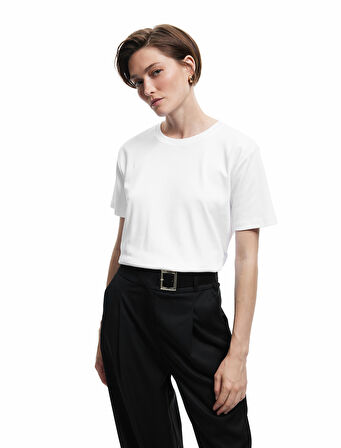 Pamuklu Kısa Kollu Bisiklet Yaka Basic Tişört