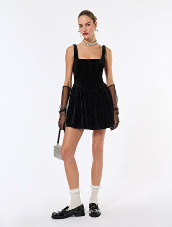 Simli Kare Yaka Kolsuz Kadife Mini Balon Elbise