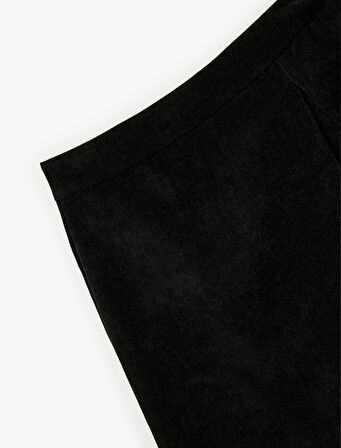 Yırtmaç Detaylı Standart Bel Mini Şort Etek