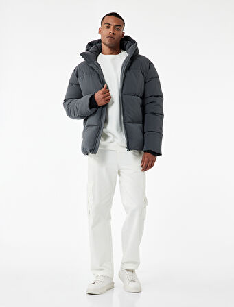 Uzun Kollu Kapüşonlu Fermuarlı Kışlık Şişme Mont