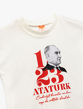 Atatürk Baskılı Bisiklet Yaka Pamuklu Kısa Kollu Tişört