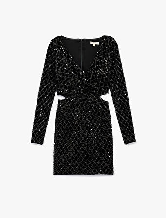 Payetli Pencere Detaylı Uzun Kollu V Yaka Mini Bodycon Abiye Elbise