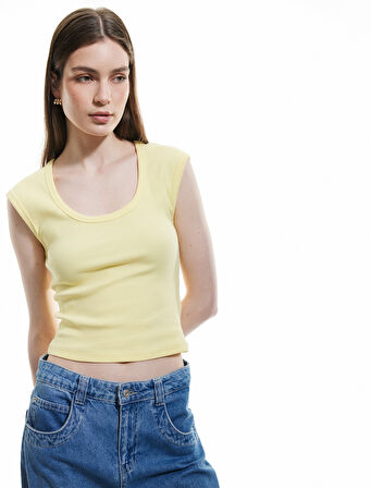 Slim Fit Pamuklu Kolsuz U Yaka Basic Crop Body