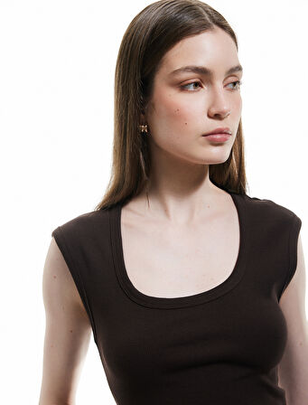 Slim Fit Pamuklu Kolsuz U Yaka Basic Crop Body