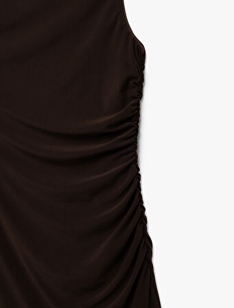 Drape Detaylı Bisiklet Yaka Kolsuz Mini Elbise