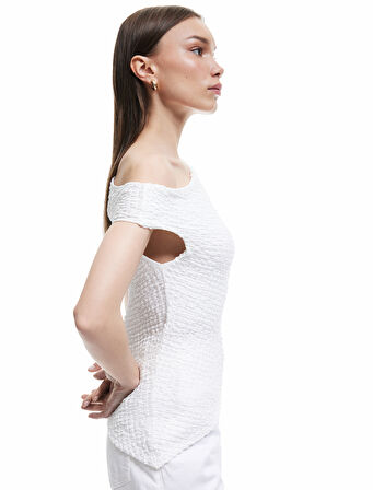 Bürümcük Kolsuz Slim Fit Asimetrik Bluz