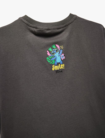 Pamuklu Bisiklet Yaka Kısa Kollu Lisanslı Simli Stitch Baskılı Tişört