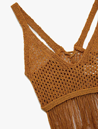 Püsküllü V Yaka Kolsuz Sırt Detaylı Slim Fit Kroşe Crop Bluz