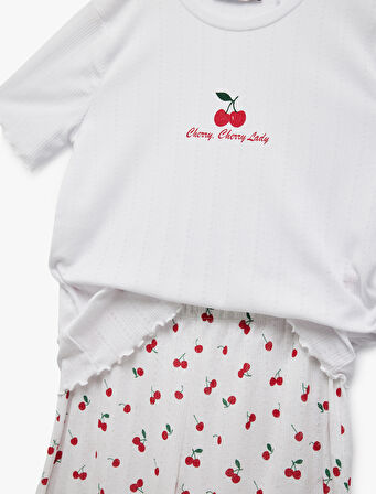 Kısa Kollu Bisiklet Yaka Kiraz Desenli Pijama Takımı