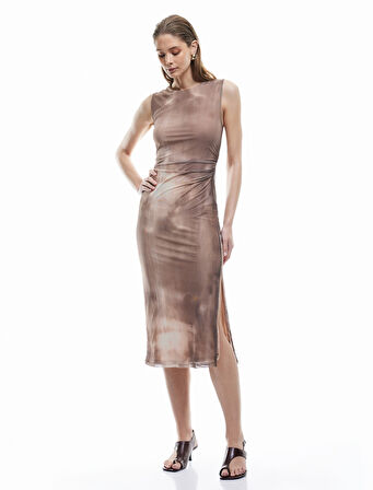 Koton X Sima Tarkan - Batik Desenli Drapeli Slim Kolsuz Midi Bodycon Elbise